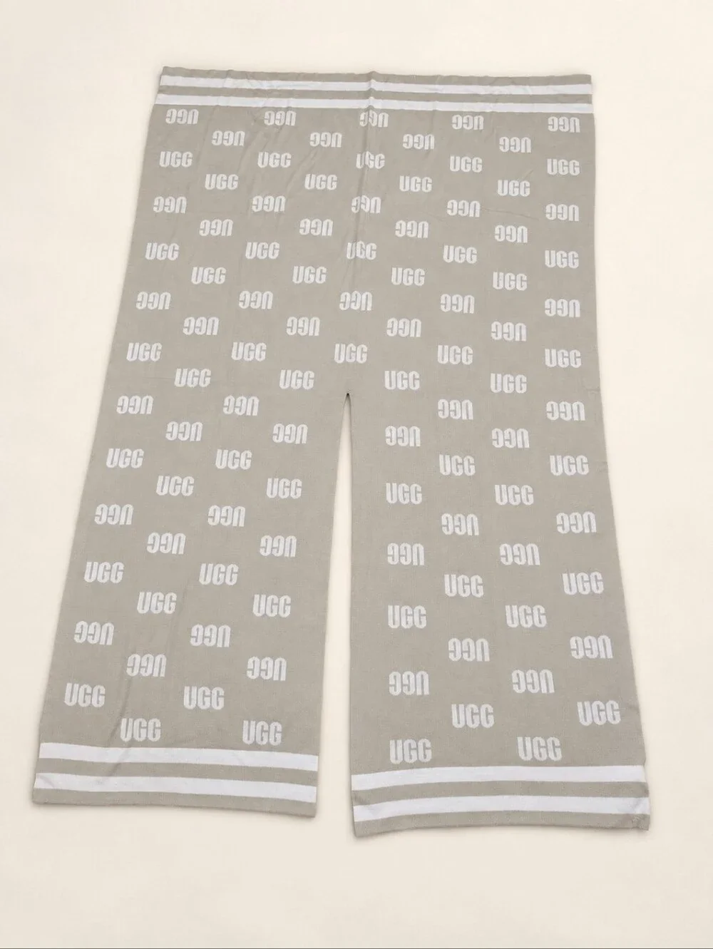 UGG graphic logo